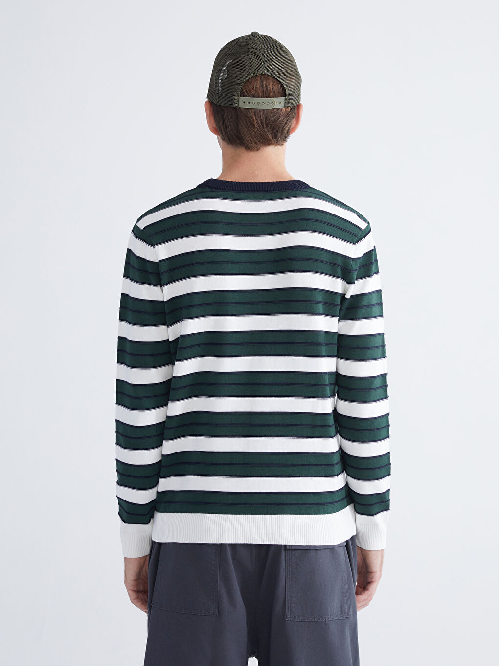 Crew Neck Striped Men's Knitwear Sweater-3