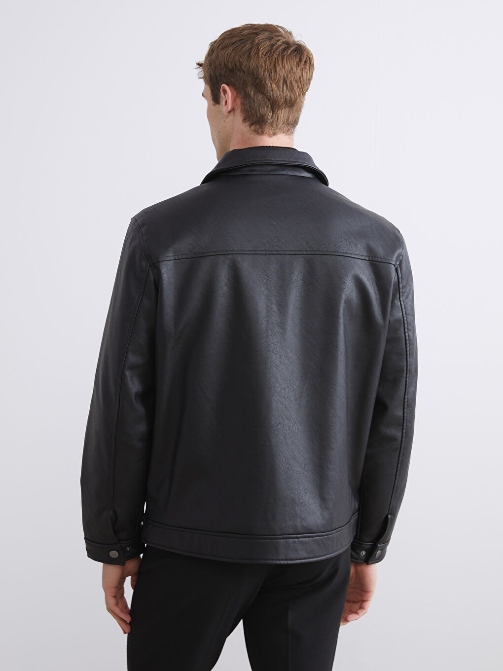 Siyah Standart Kalıp Gömlek Yaka Erkek Deri Görünümlü Mont-4