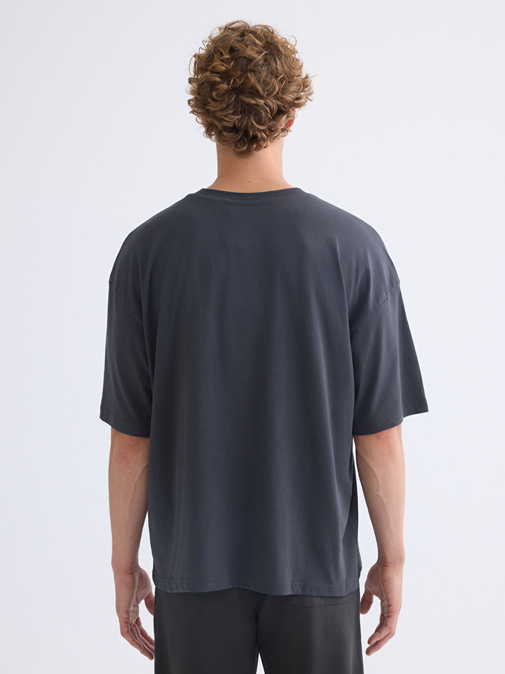 Antrasit Bisiklet Yaka Baskılı Penye Erkek Tişört-3