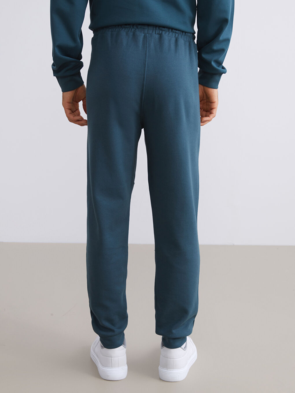 Standard Fit Men's Jogger Sweatpants-3