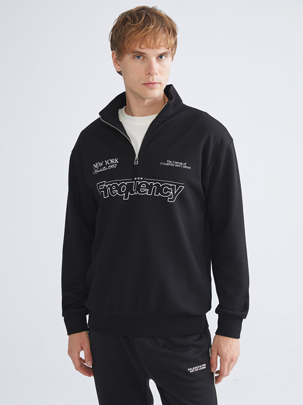 Siyah Dik Yaka Baskılı Erkek Sweatshirt