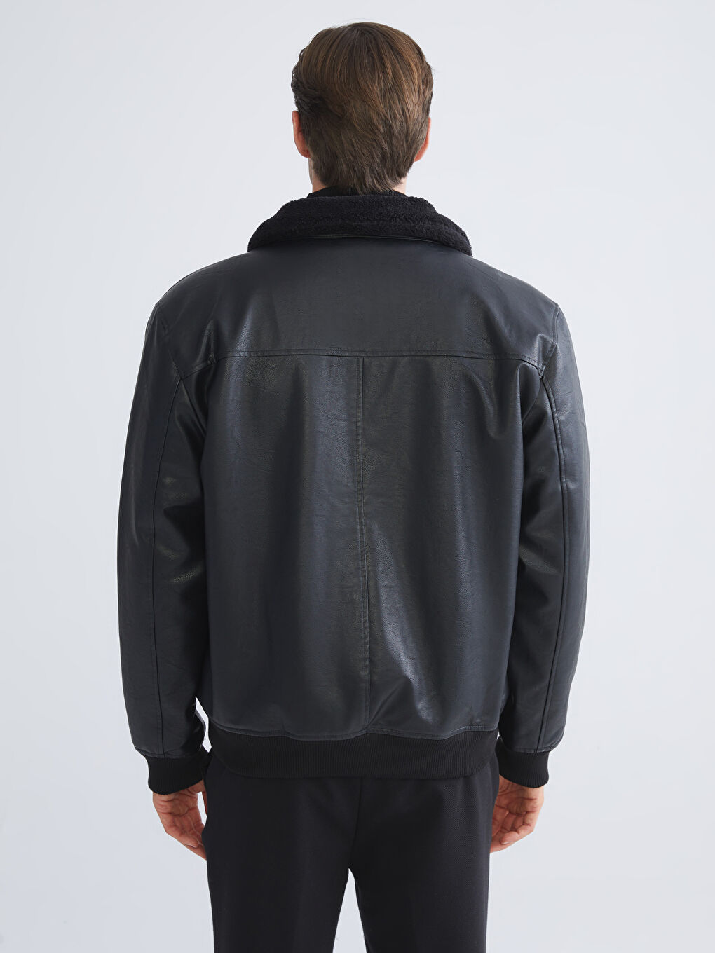 معطف جلدي صناعي أسود رجل-4
