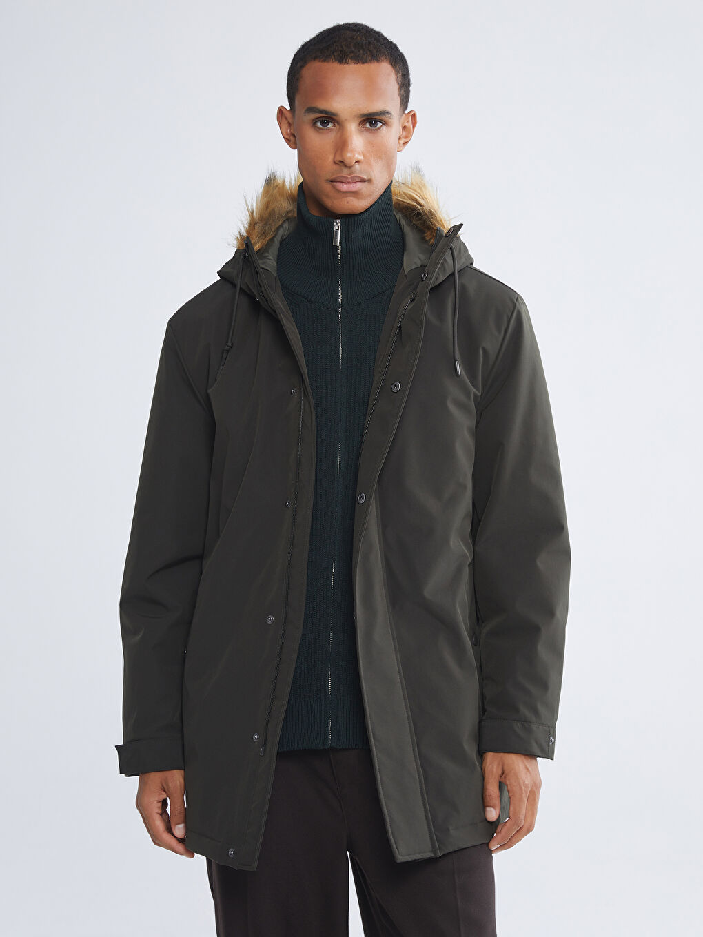 Haki Standart Kalıp Kürk Kapüşonlu Erkek Parka