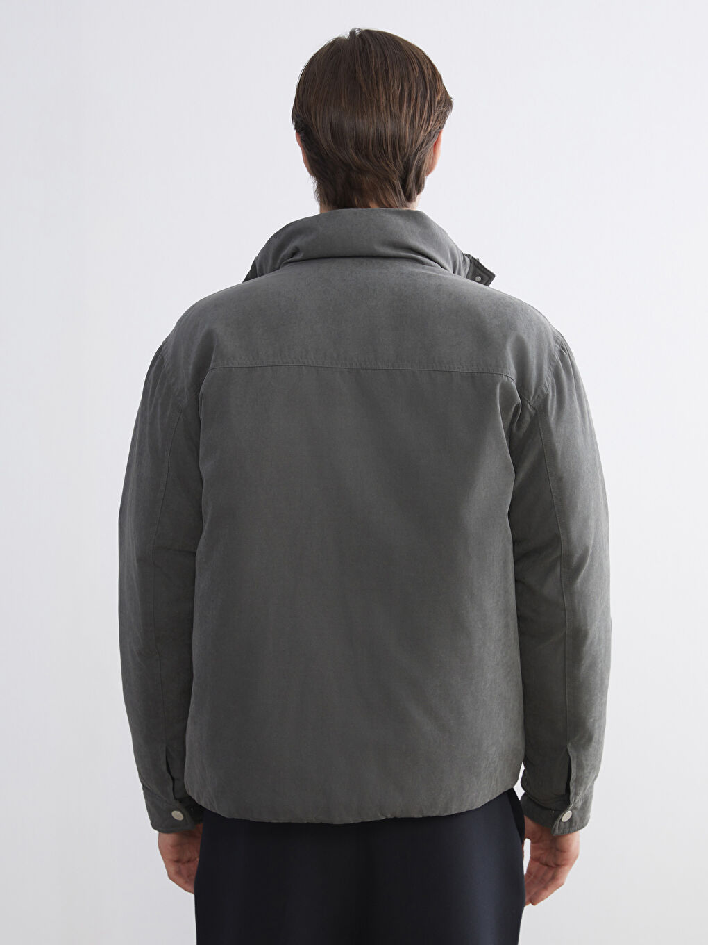 Мужская куртка стандартного кроя с воротником-трубой-4