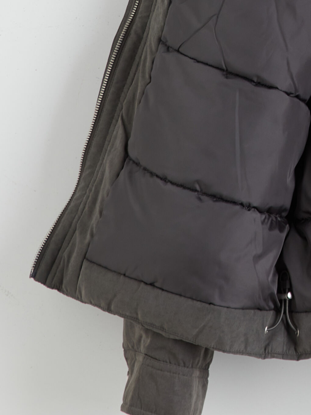 Мужская куртка стандартного кроя с воротником-трубой-7