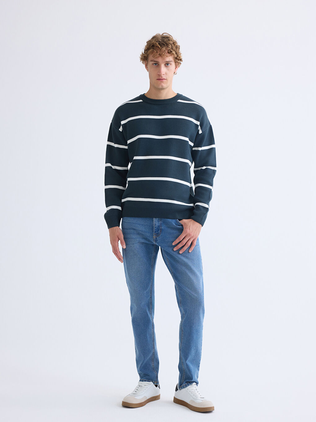 Crew Neck Striped Men's Knitwear Sweater-1