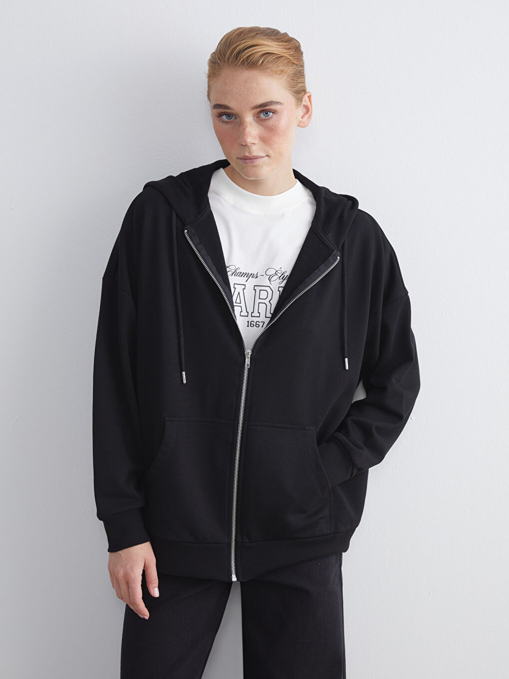 Siyah Kapüşonlu Oversize Kadın Fermuarlı Sweatshirt