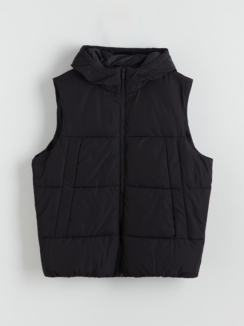 Siyah Standart Kalıp Kapüşonlu Erkek Şişme Yelek-5