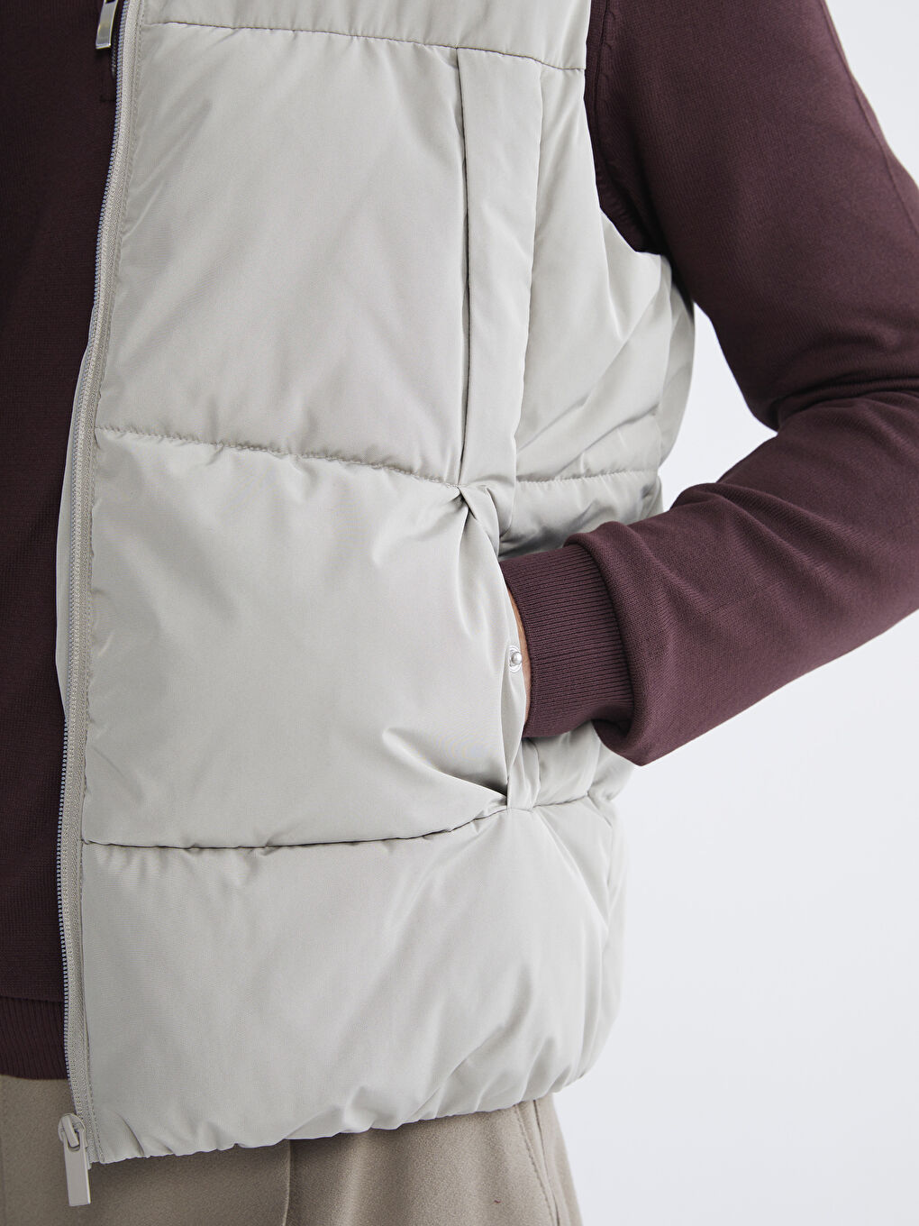 Bej Standart Kalıp Kapüşonlu Erkek Şişme Yelek-3