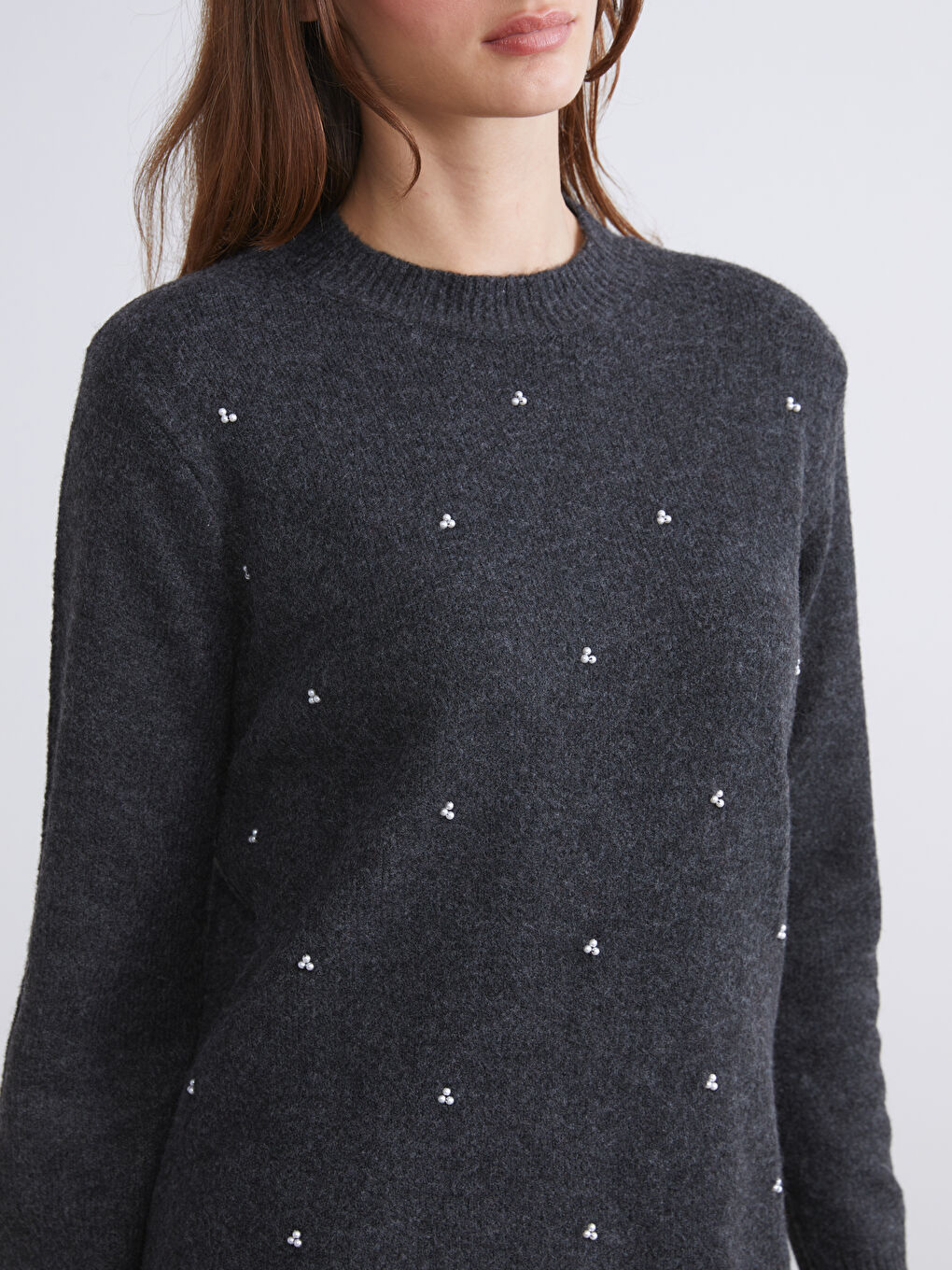 Džemper od trikotaže sa okruglim izrezom ukrašen cirkonima za žene-2