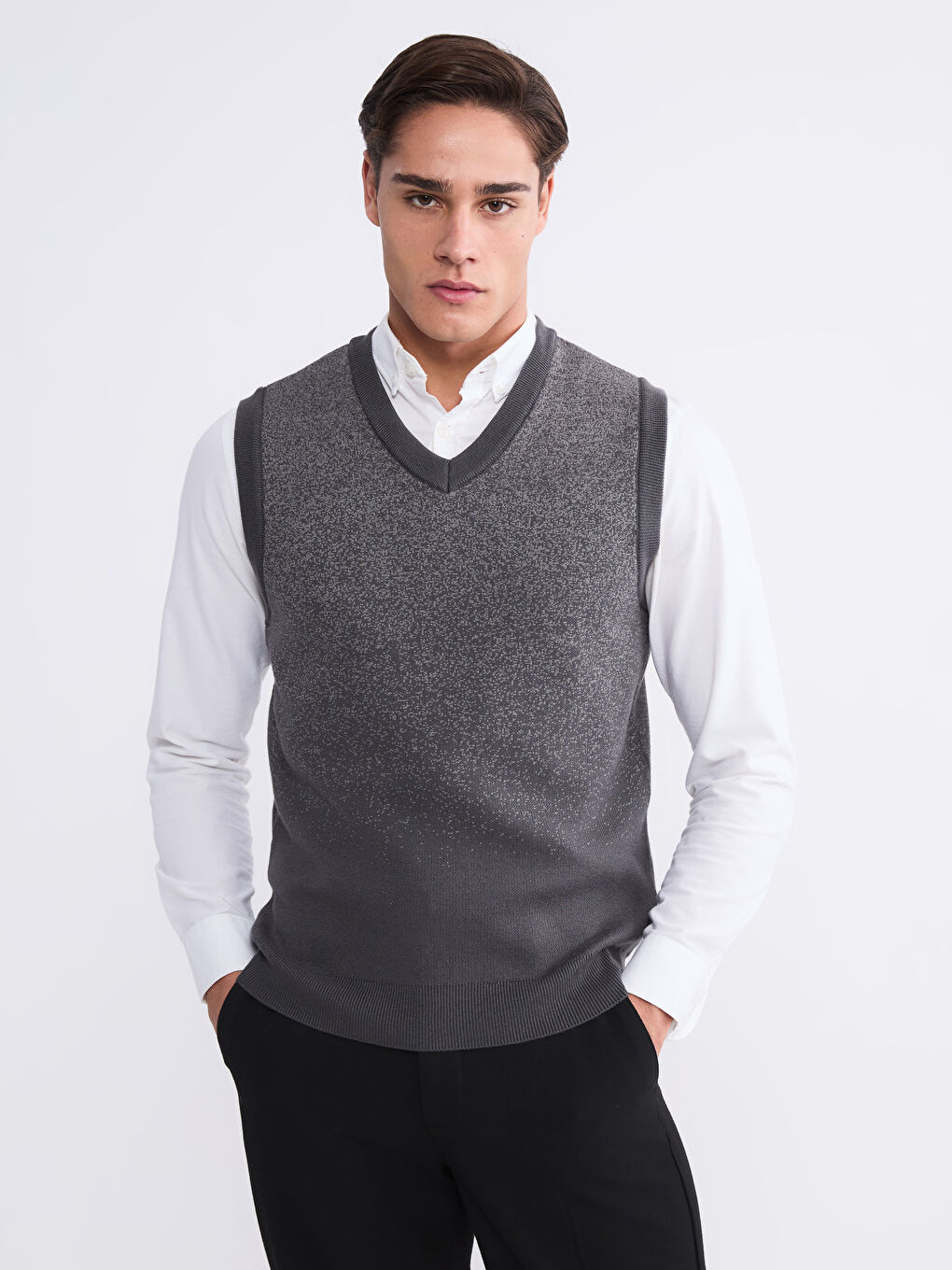 Gri Standart Kalıp V Yaka Erkek Triko Süveter