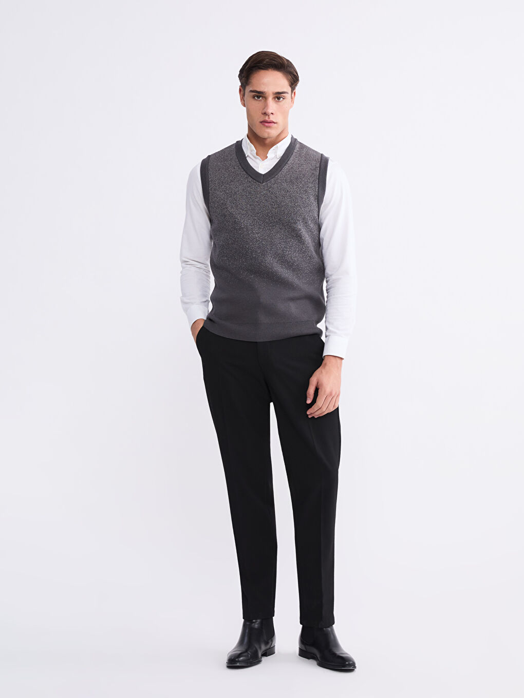 Gri Standart Kalıp V Yaka Erkek Triko Süveter-1