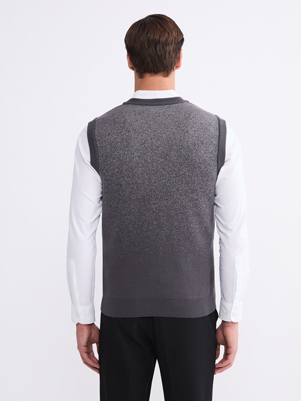 Gri Standart Kalıp V Yaka Erkek Triko Süveter-3