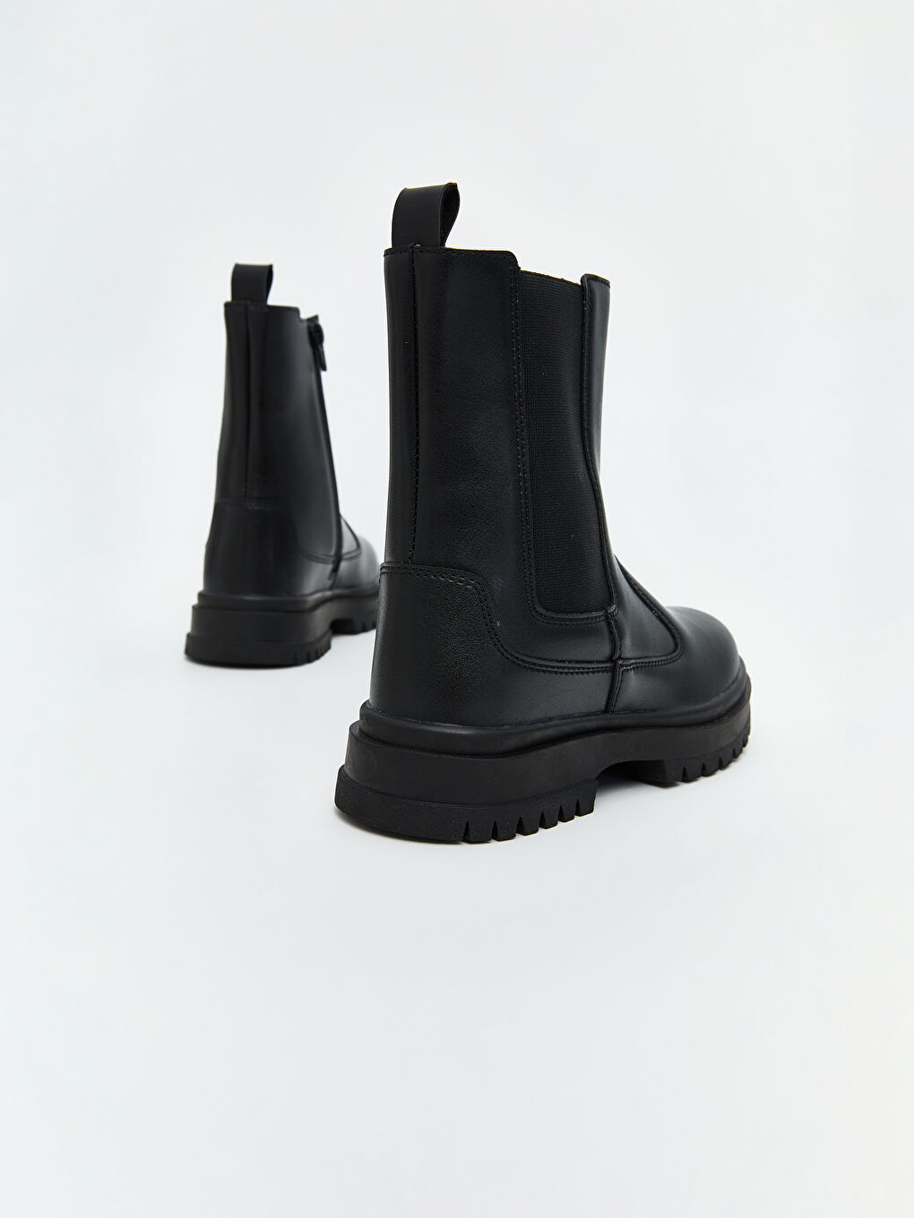 Siyah Deri Görünümlü Kız Çocuk Bot-4