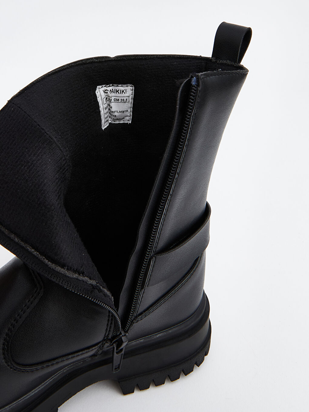 Siyah Deri Görünümlü Kız Çocuk Bot-6