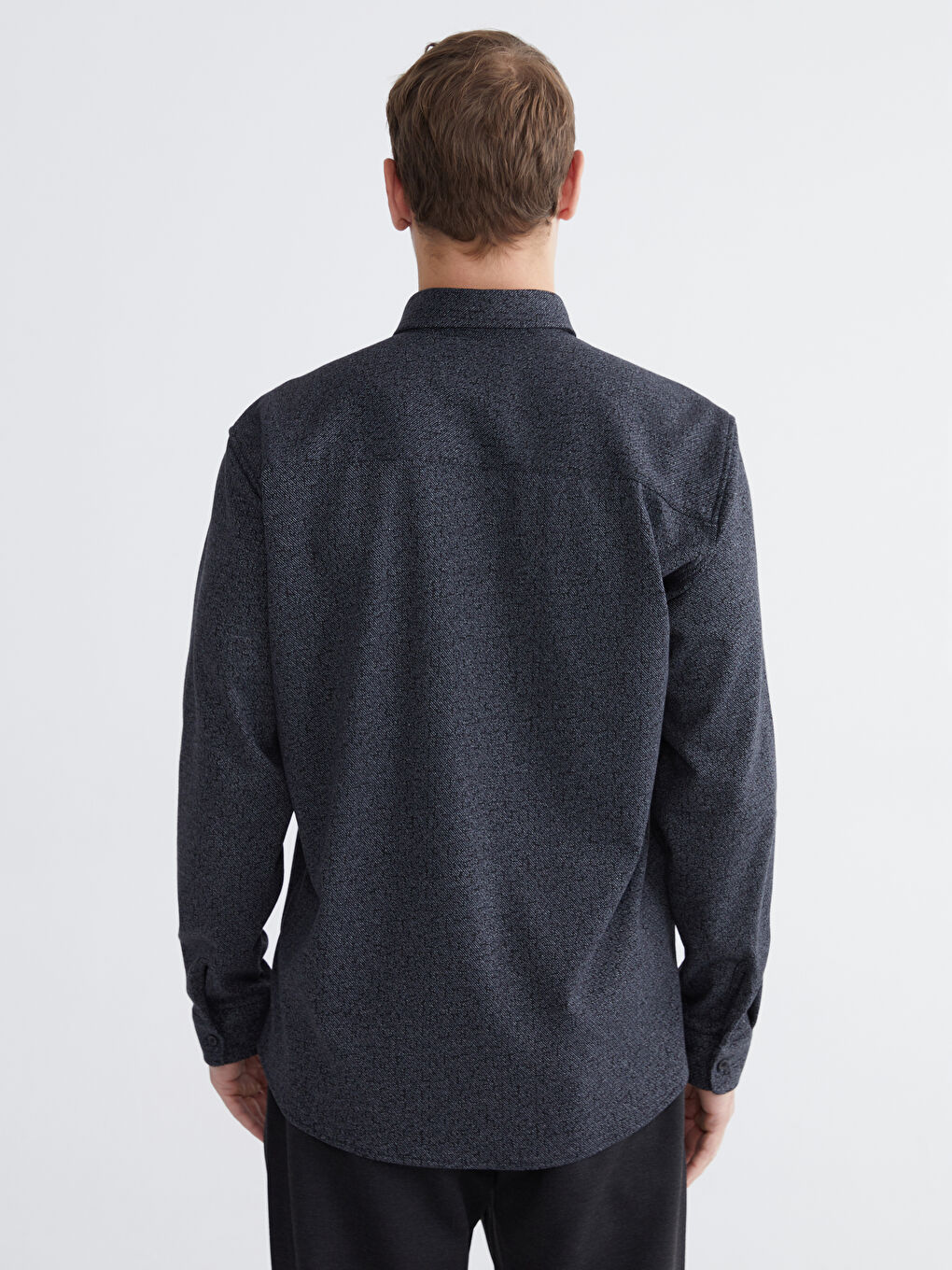 Siyah Regular Fit Uzun Kollu Armürlü Erkek Gömlek-3