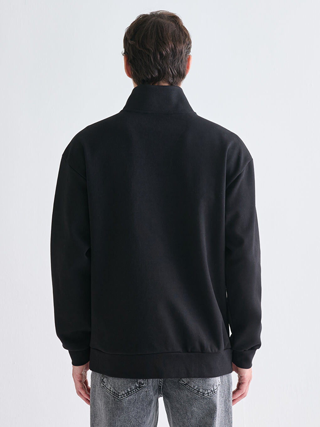 Siyah Fermuarlı Dik Yaka Erkek Sweatshirt-3