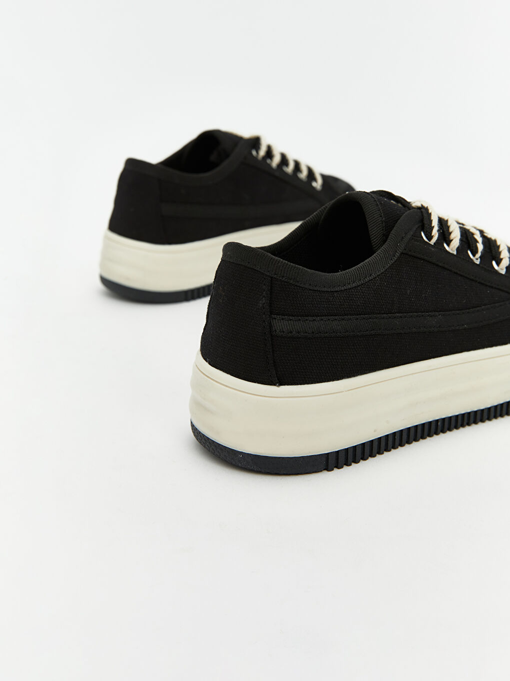 أحذية رياضية للبنات بأربطة-4