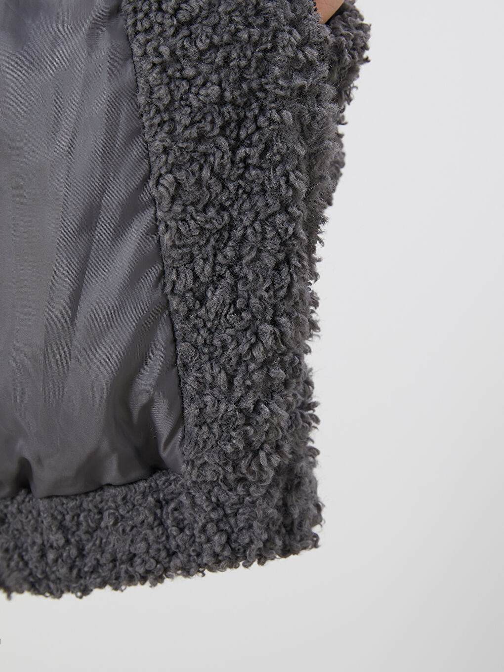 Gri Gömlek Yaka Kadın Pelüş Mont-3