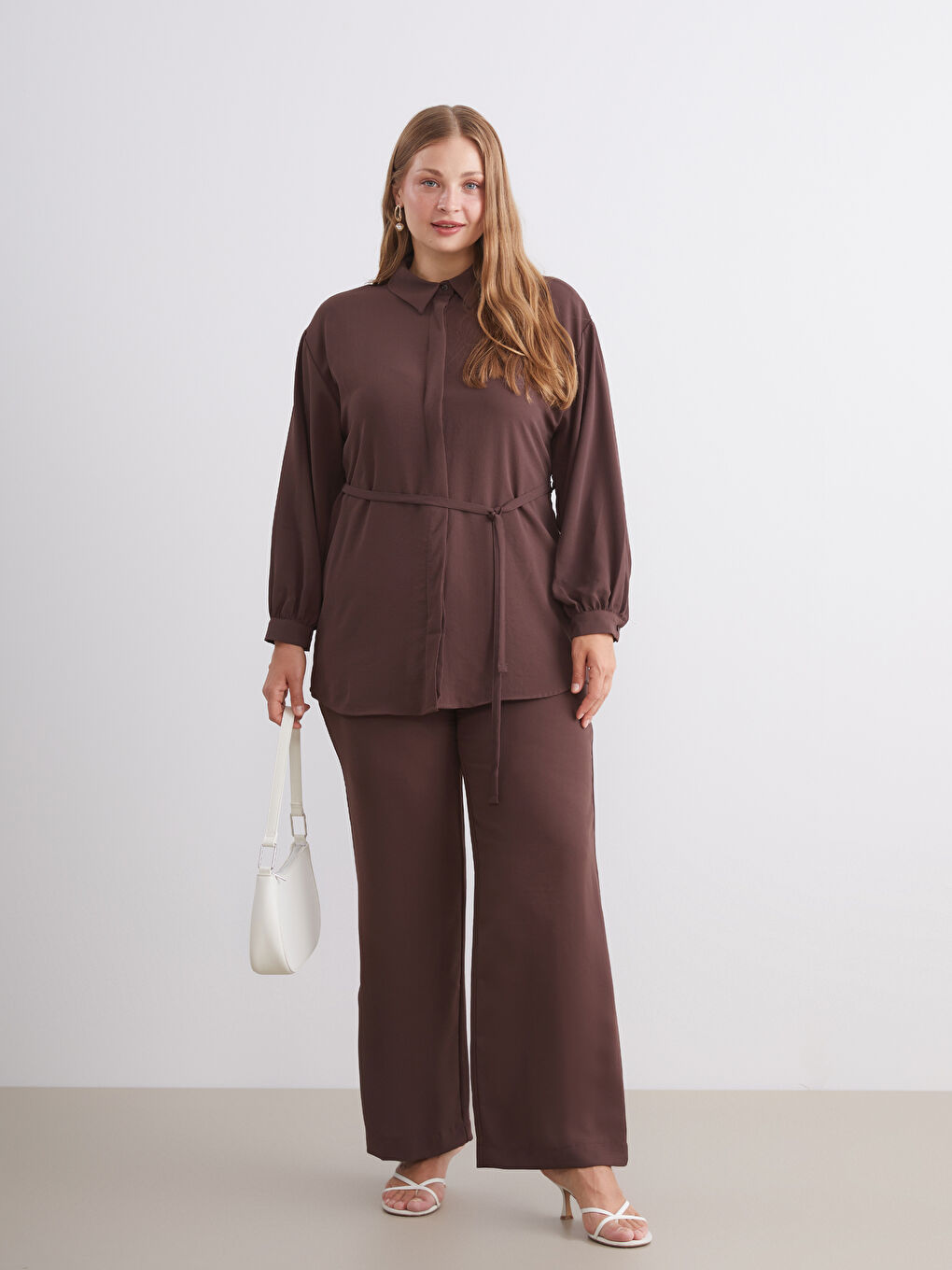 Kahverengi Geniş Paça Pileli Kadın Pantolon-1