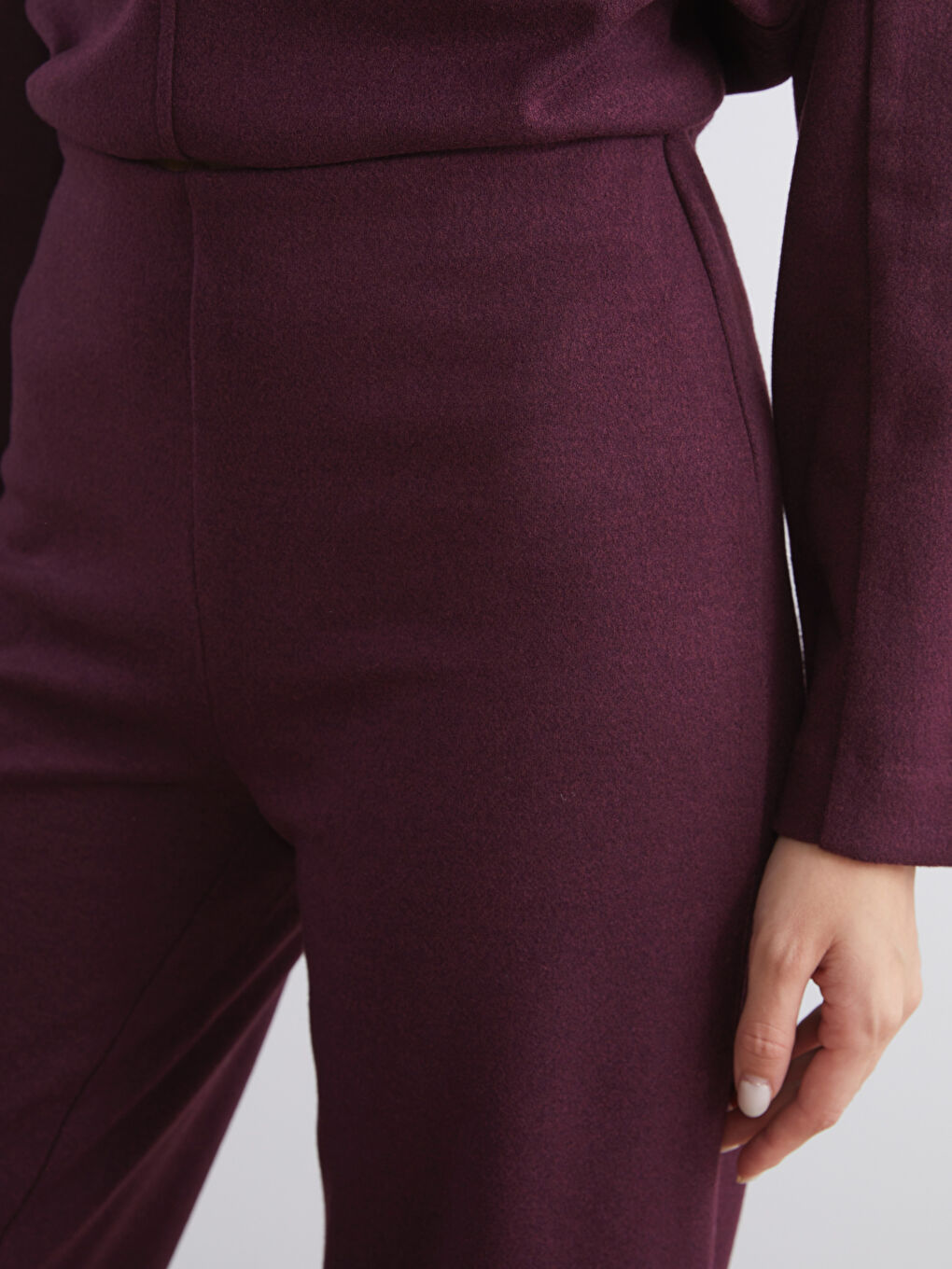 Pantalone sa elastičnim strukom i širokim nogavicama za žene-2