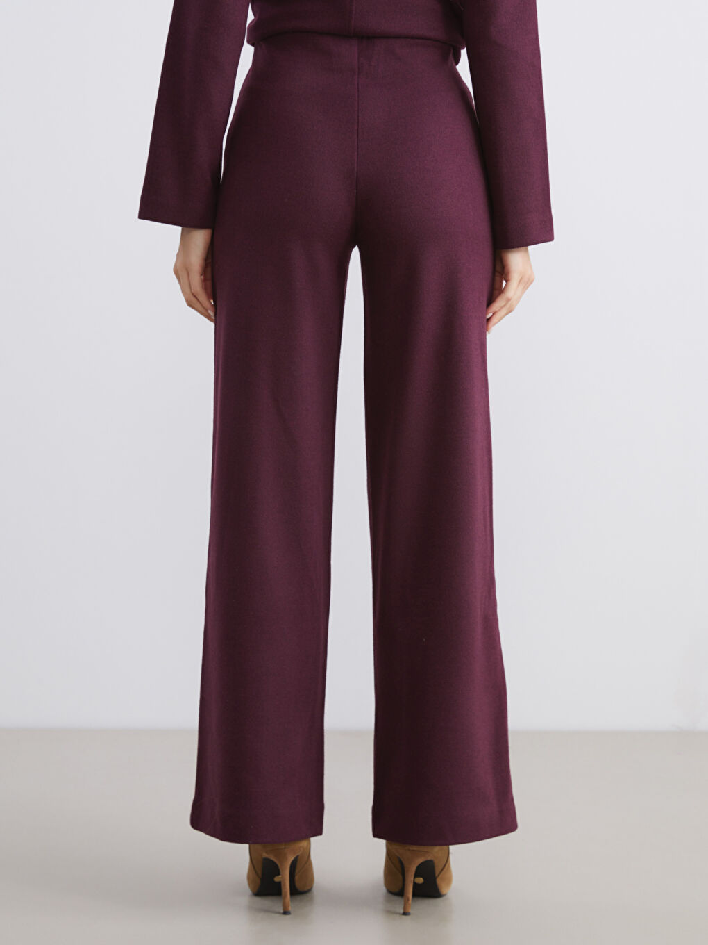 Pantalone sa elastičnim strukom i širokim nogavicama za žene-3