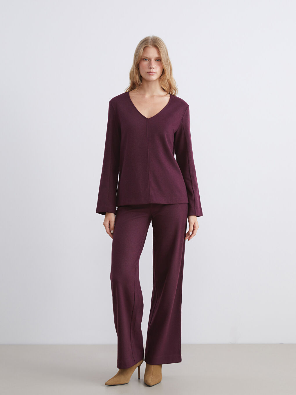Woman PLUM Sweatshirt-1