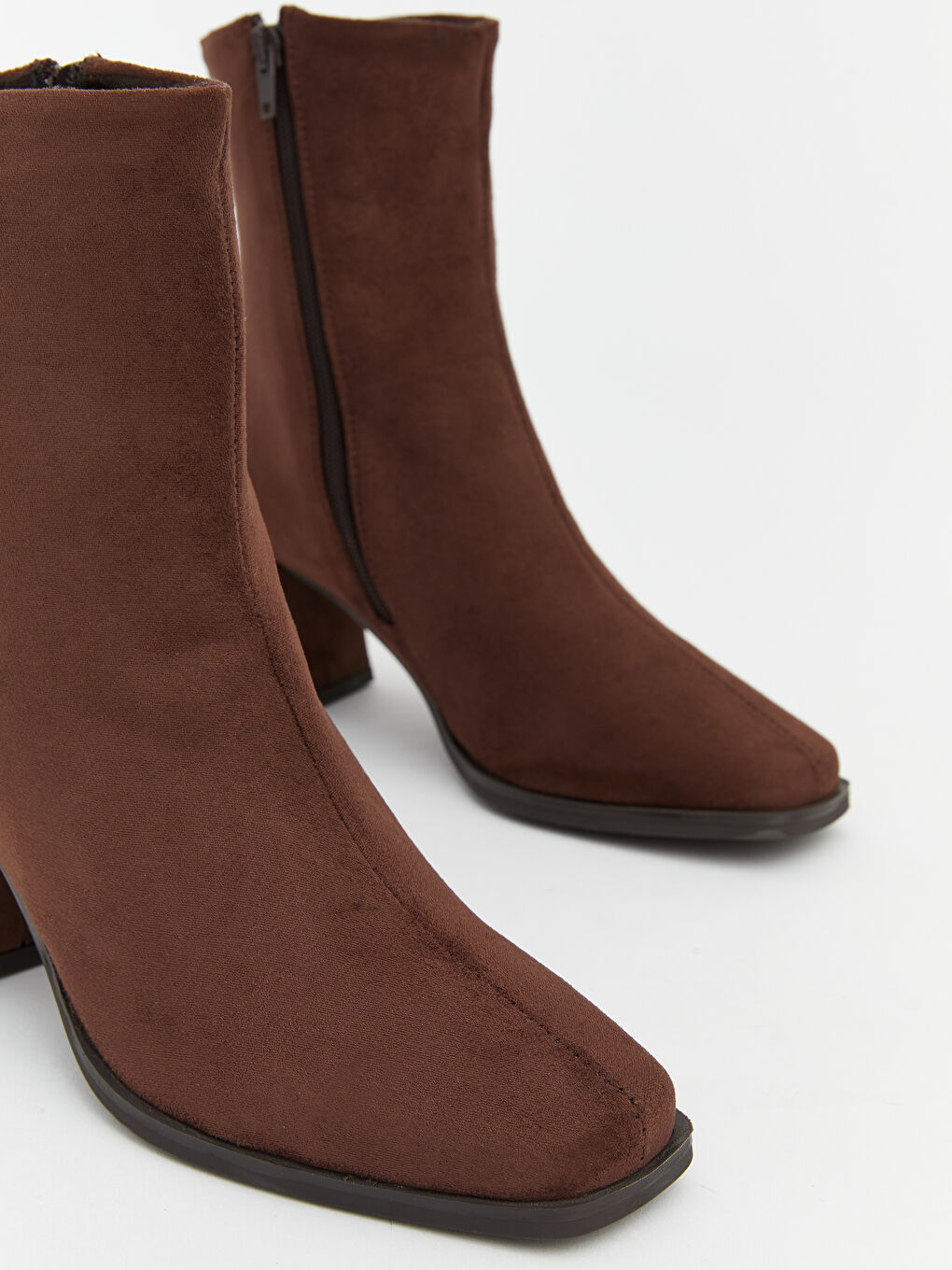 Kahverengi Süet Görünümlü Kadın Topuklu Bot-2