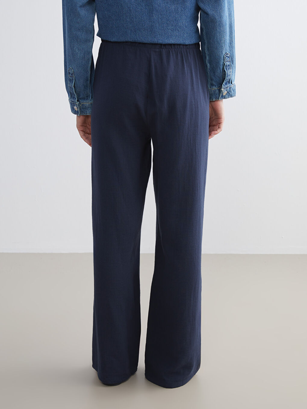 Lacivert Beli Lastikli Dokulu Müslin Kadın Pantolon-4