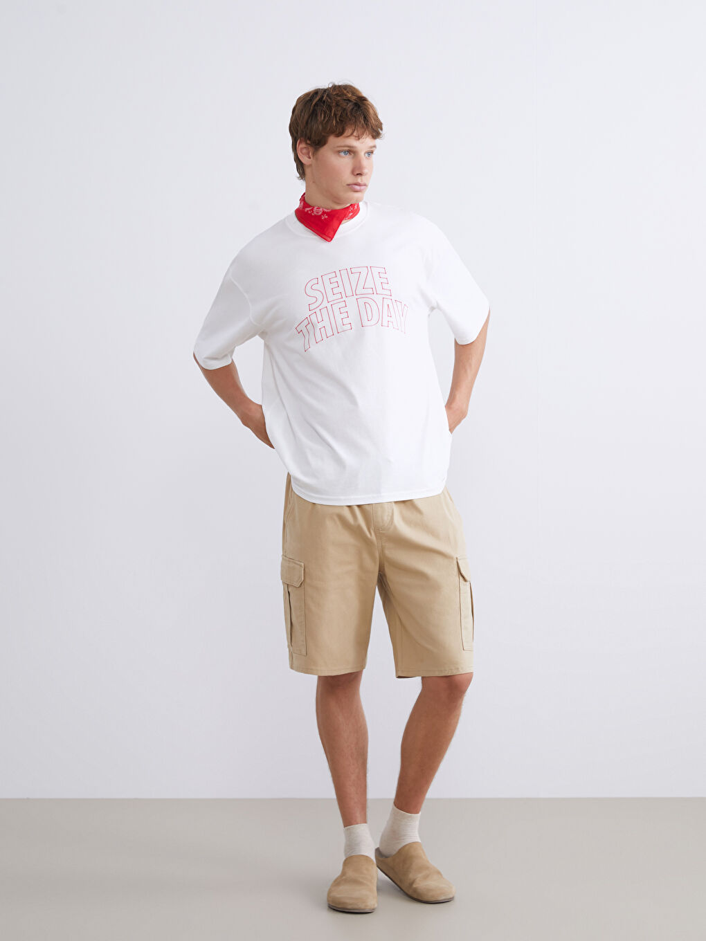 Ekru Bisiklet Yaka Baskılı Penye Erkek Tişört-1