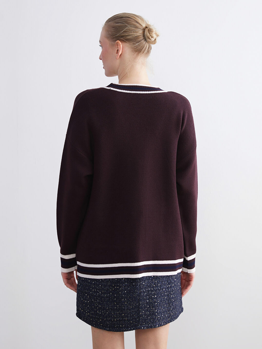 Bordo V Yaka Çizgili Oversize Kadın Triko Hırka-3