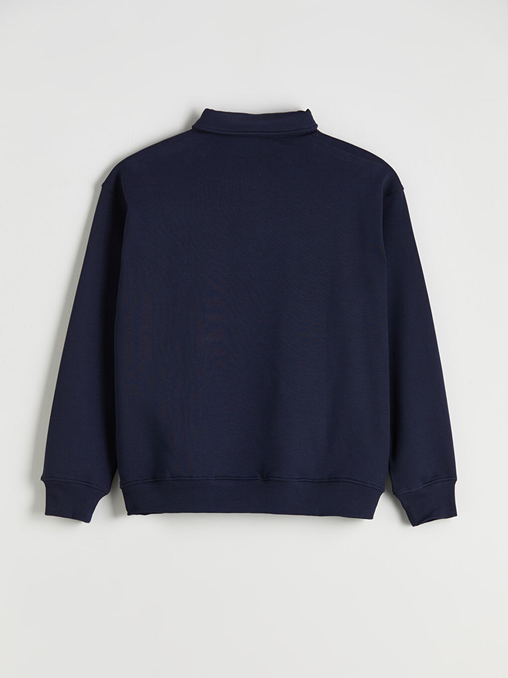 كنزة رياضية مطبوعة بياقة بولو للرجال-10