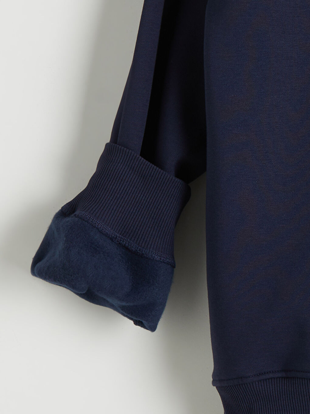 كنزة رياضية مطبوعة بياقة بولو للرجال-11