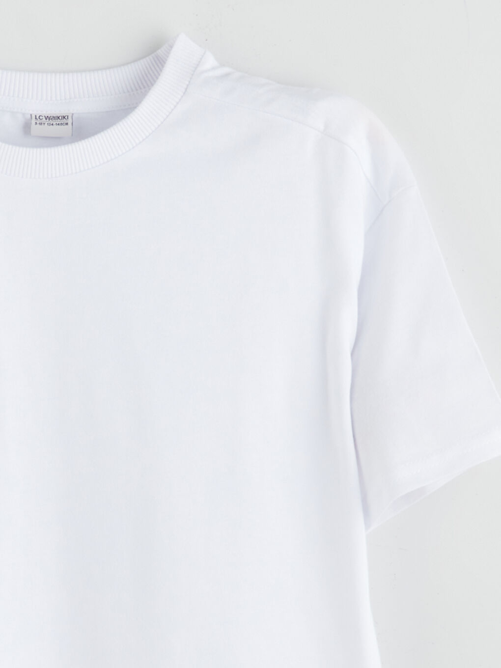 Beyaz Bisiklet Yaka Basic Erkek Çocuk Tişört-1