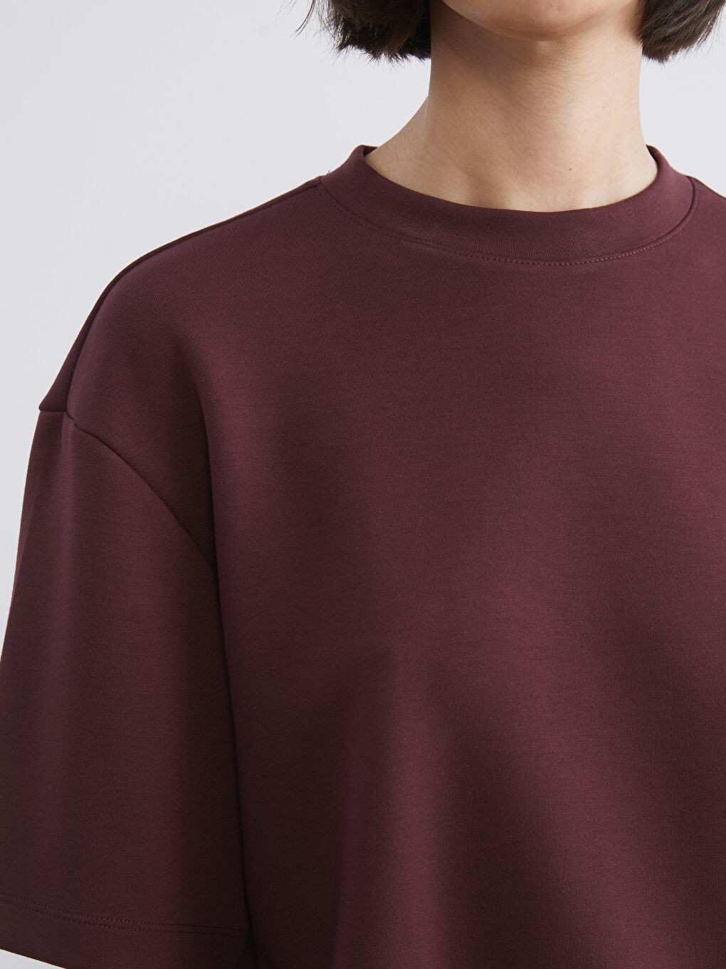 Bordo Bisiklet Yaka Kadın Tişört-2