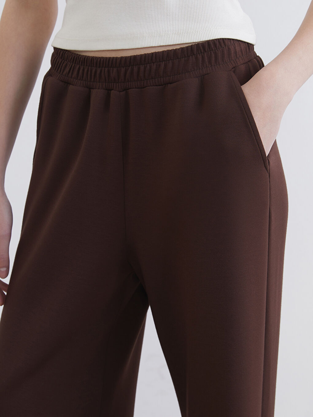 Kahverengi Beli Lastikli Geniş Paça Kadın Eşofman Altı-2