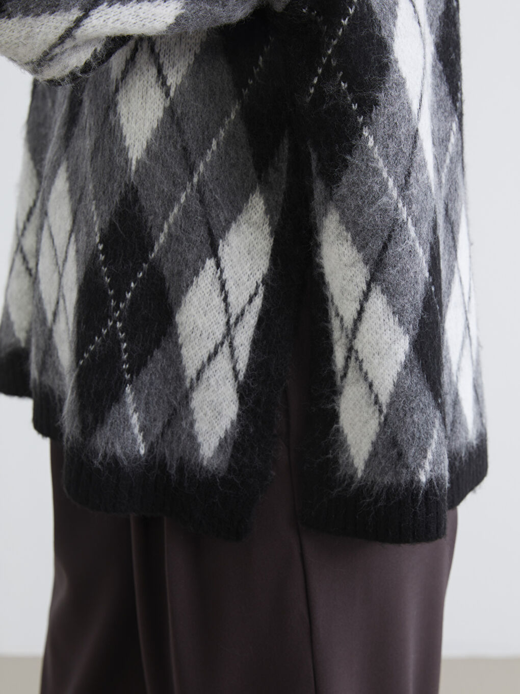 Siyah Baklava Desenli Oversize Kadın Triko Kazak-2