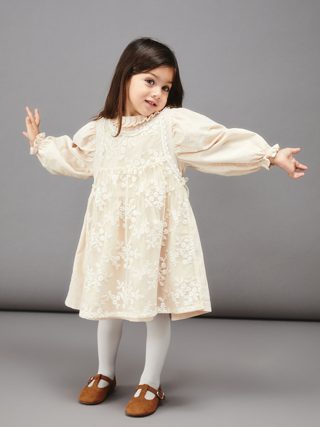 Bej Bisiklet Yaka Çiçekli Kız Bebek Elbise-1