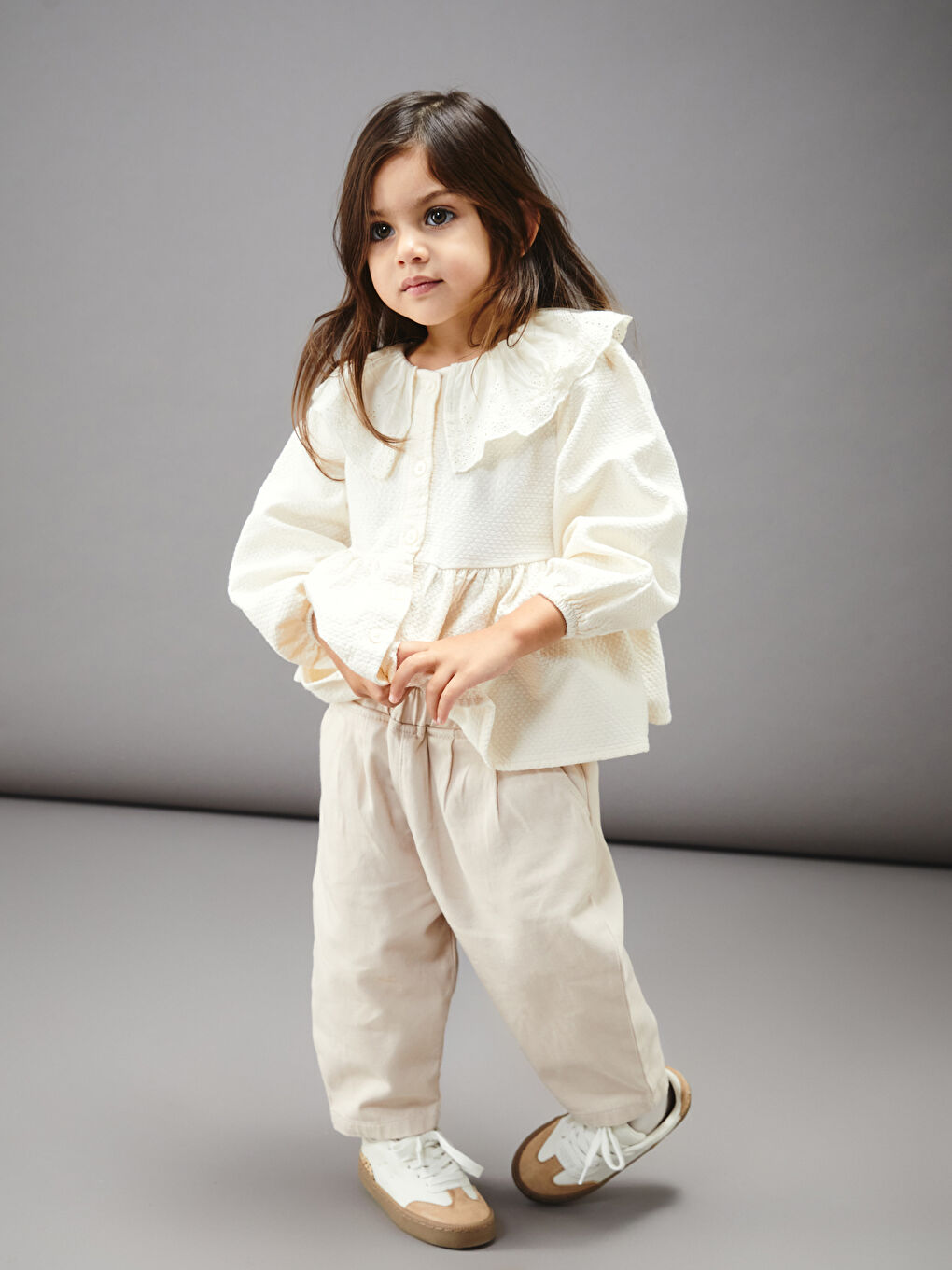 Bej Bebe Yaka Kız Bebek Bluz ve Pantolon 2'li Takım-2