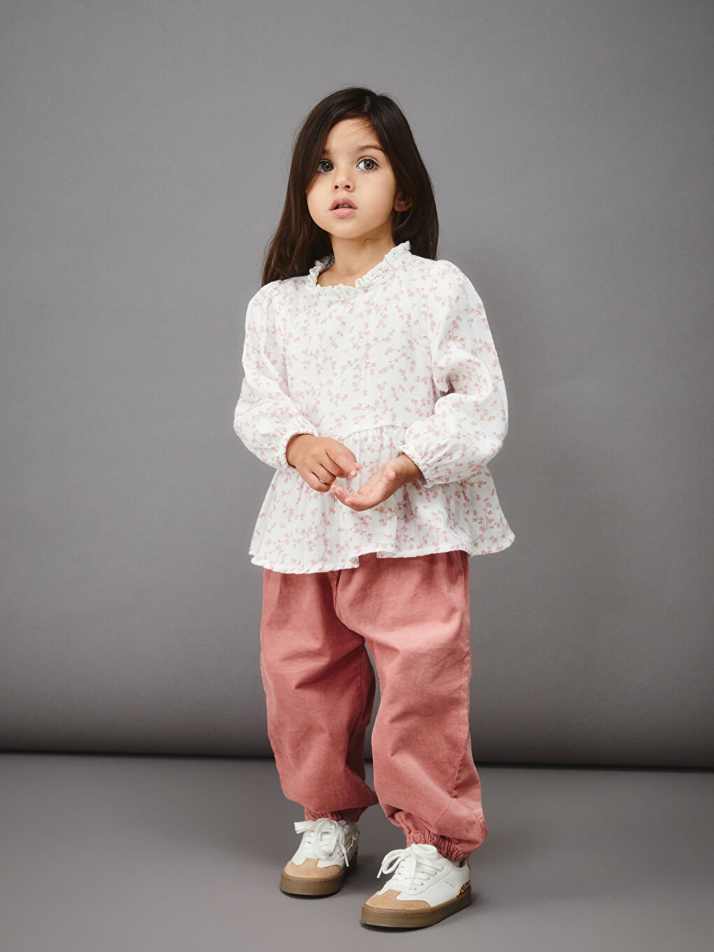 Bej Bisiklet Yaka Çiçekli Kız Bebek Bluz ve Pantolon 2'li