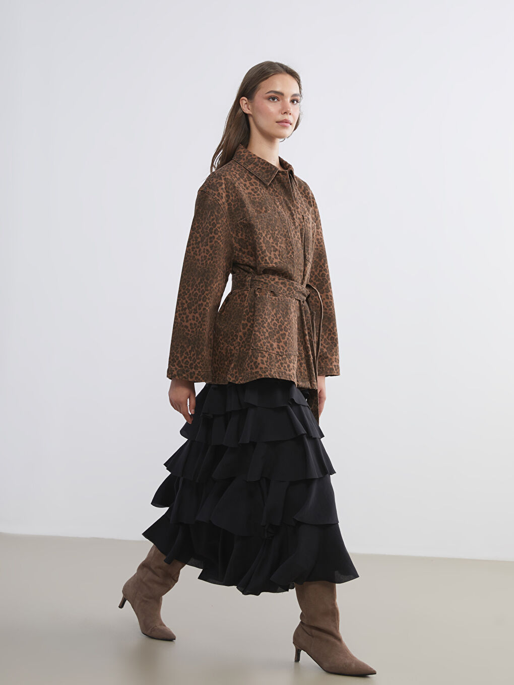 Geacă din Denim pentru Femei cu Imprimeu Leopard și Guler de Cămașă-1