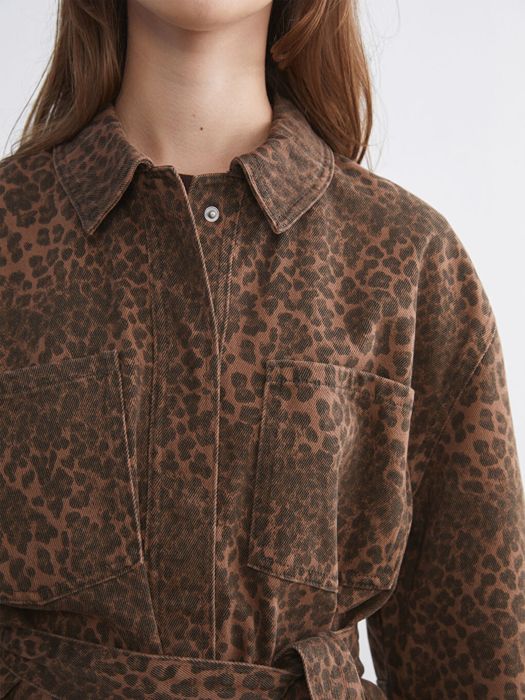 Geacă din Denim pentru Femei cu Imprimeu Leopard și Guler de Cămașă-2