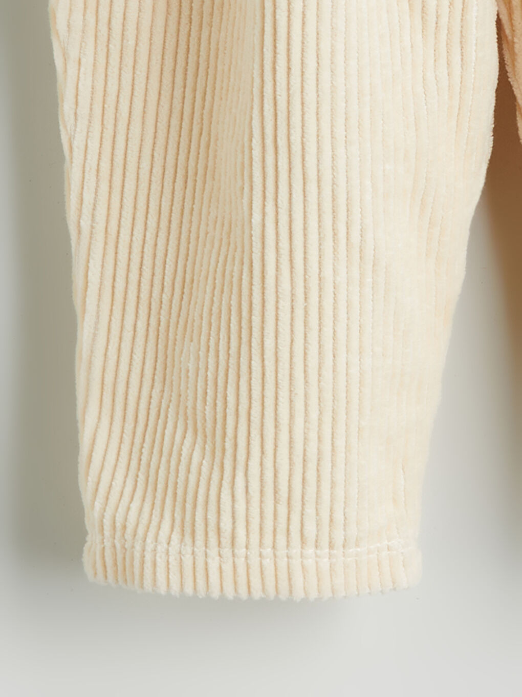 Bej Bisiklet Yaka Kız Bebek Tişört ve Pantolon 2'li-7