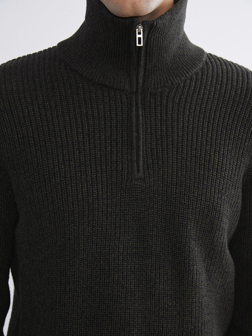 Свитер с молнией и воротником-труба для мужчин из трикотажа-2