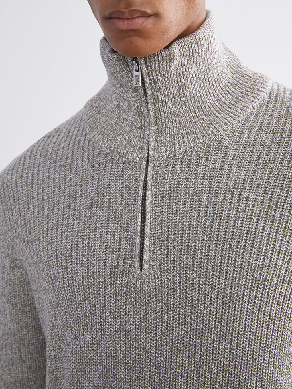 Свитер с молнией и воротником-труба для мужчин из трикотажа-2