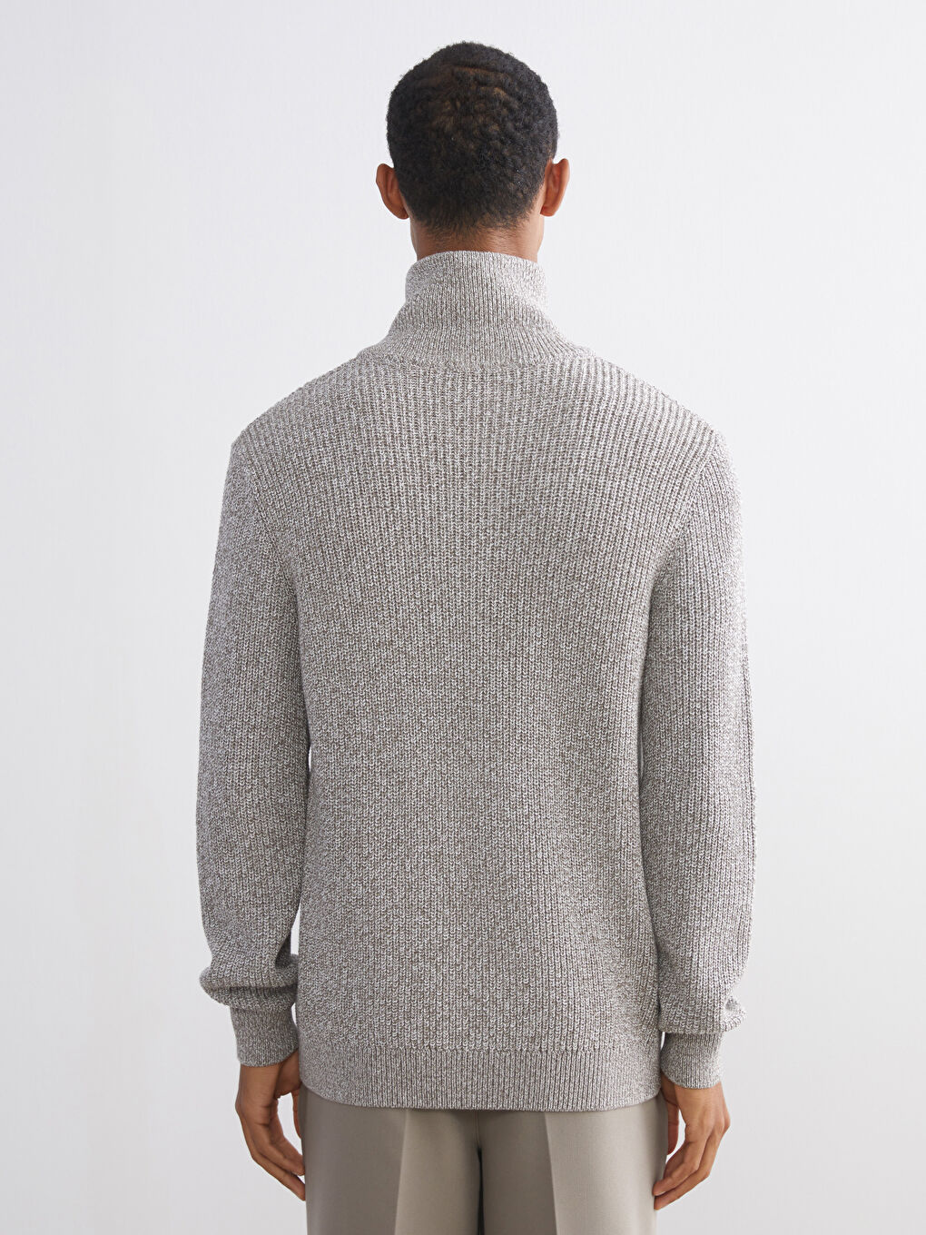 Свитер с молнией и воротником-труба для мужчин из трикотажа-3