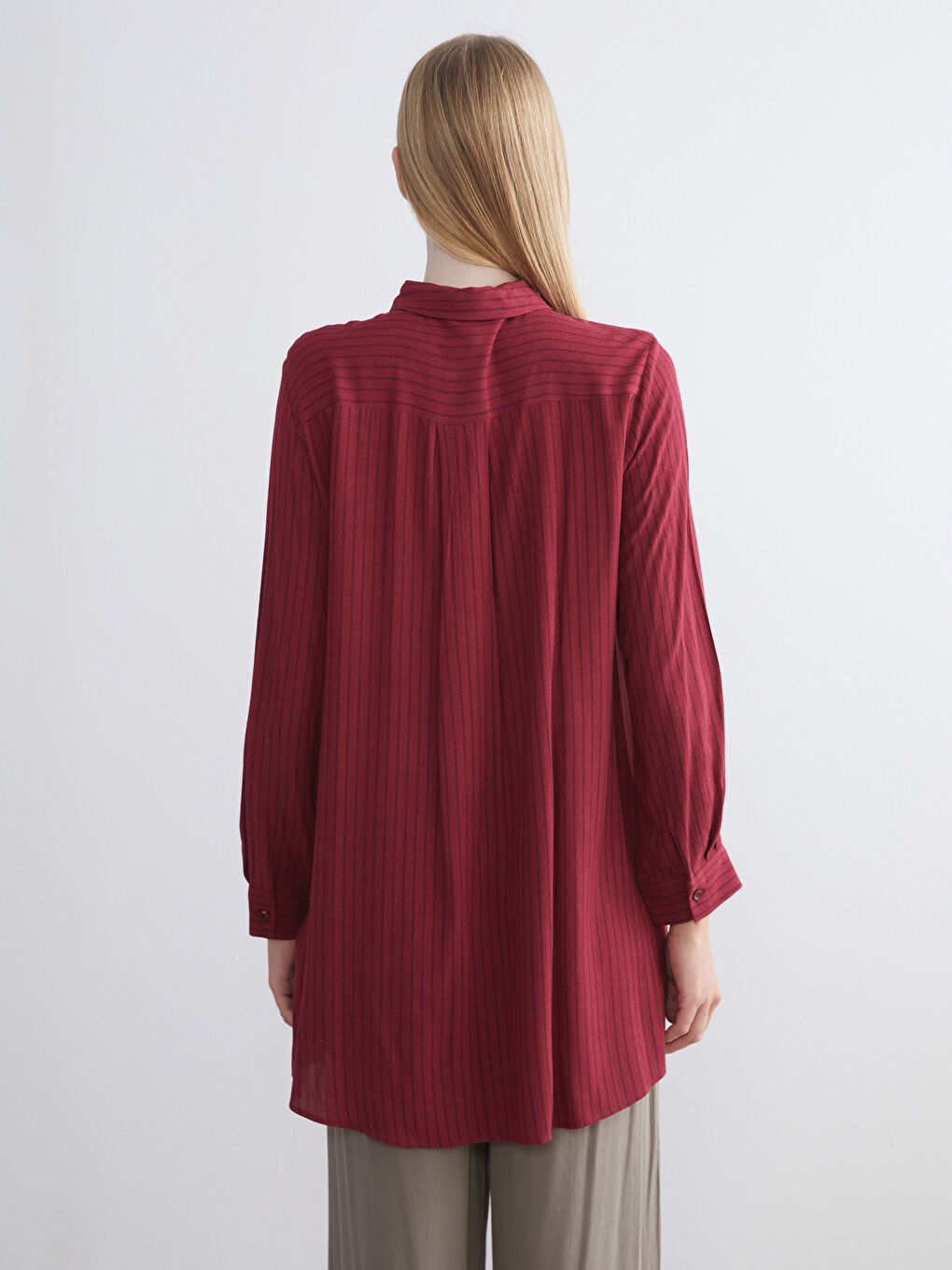 Полосатая женская рубашка-туника-4