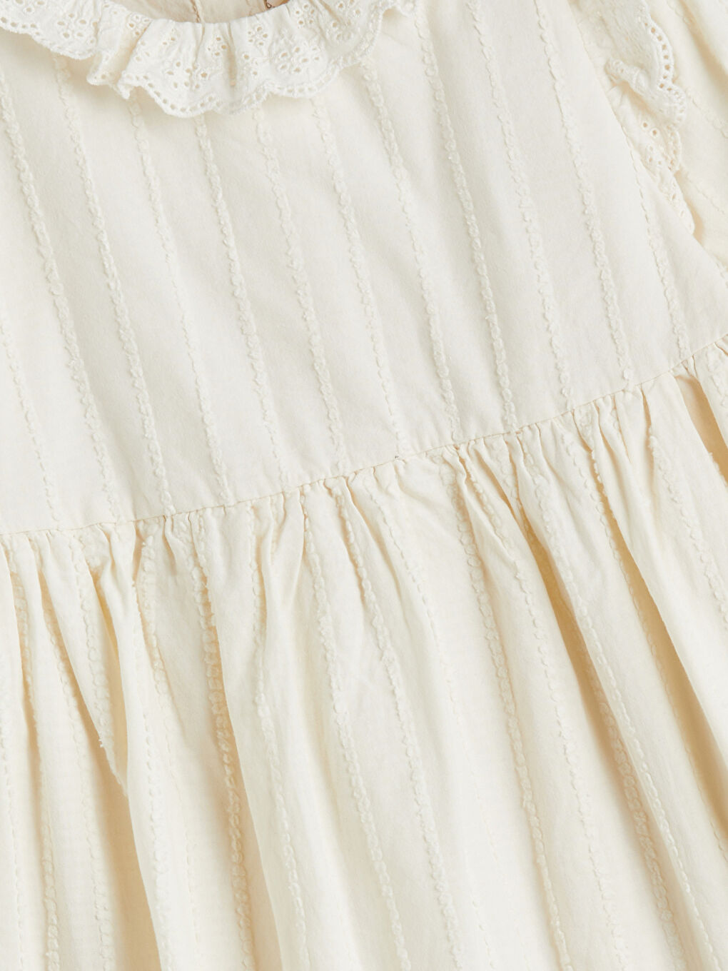 Bej Bebe Yakalı Fırfırlı Kız Bebek Elbise-2