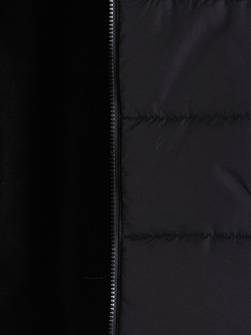 Siyah Kapüşonlu Kız Çocuk Mont-1