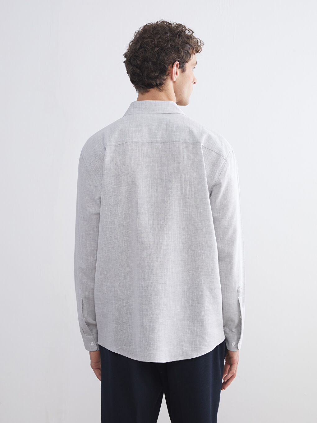 Gri Regular Fit Uzun Kollu Armürlü Erkek Gömlek-3